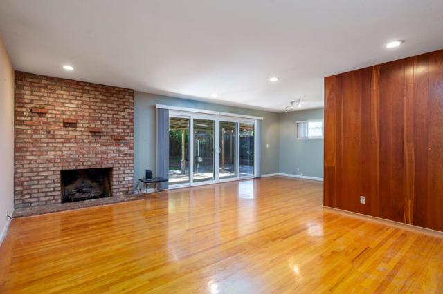 1014 W Homestead Road, Sunnyvale CA: https://media.crmls.org/mediaz/b6844f6e-6451-4cb0-92d3-d320e3c7907a.jpg