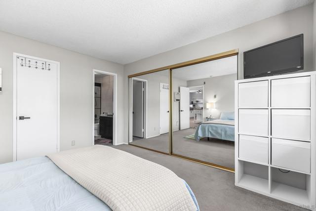2510 Clairemont Dr, San Diego CA: https://media.crmls.org/mediaz/b684f2d2-ed4e-4de3-8aa5-1821ebbeb7e7.jpg