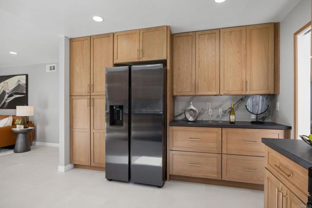 Detail Gallery Image 19 of 64 For 2755 Victoria Ave, Carlsbad,  CA 92010 - 4 Beds | 2/1 Baths