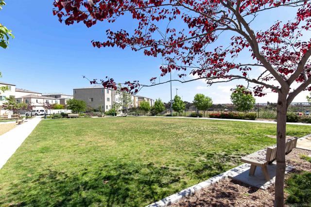 5402 Sand Arch Ln 199, San Diego CA: https://media.crmls.org/mediaz/b6855f4b-7914-4108-8e8c-0a22070407d8.jpg