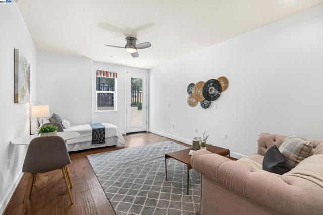 Image 32 of 57 For 3276 Giovanni Way