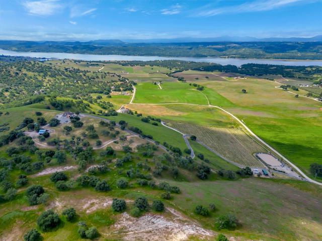 70500 Bradley Lockwood Road, Lockwood CA: https://media.crmls.org/mediaz/b686353c-963d-42c7-8a25-54b345233dd0.jpg