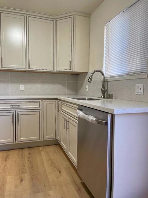 Image 18 of 26 For 4418 Hamilton