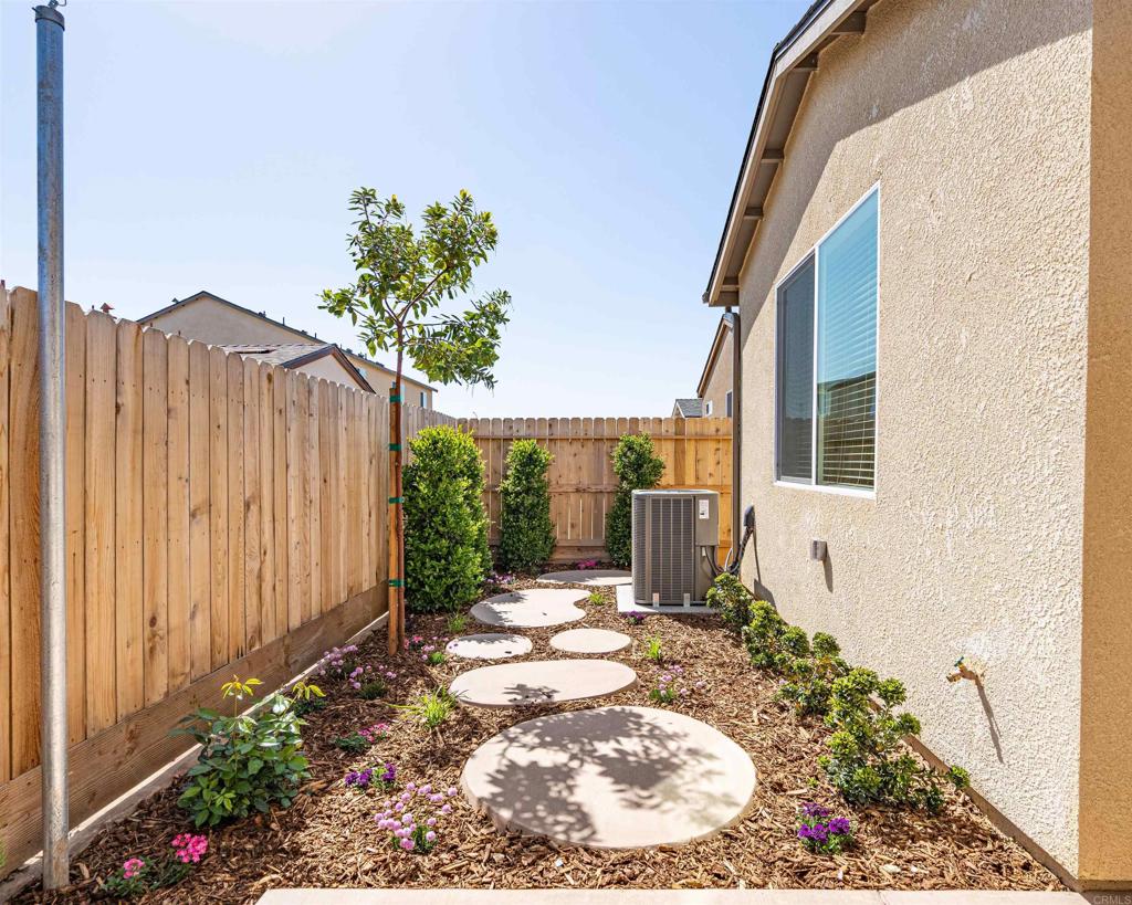 B686915E 6201 487E 87Cd 08Baab0C36B1 6563 E Tobey Avenue, Fresno, Ca 93727 &Lt;Span Style='BackgroundColor:transparent;Padding:0Px;'&Gt; &Lt;Small&Gt; &Lt;I&Gt; &Lt;/I&Gt; &Lt;/Small&Gt;&Lt;/Span&Gt;