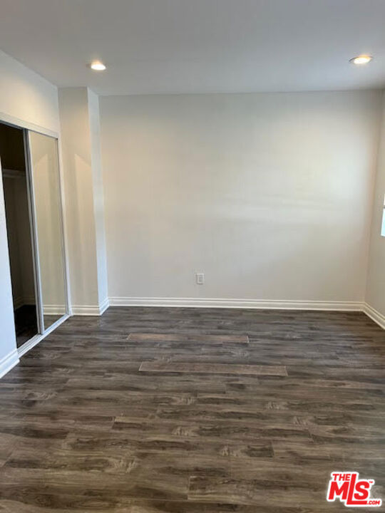 523 N Benton Way, Los Angeles CA: https://media.crmls.org/mediaz/b6871e6f-d258-4213-8c50-ebedfc659e77.jpg
