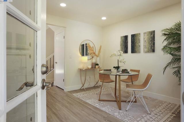 7650 Arbor Creek Cir, Dublin CA: https://media.crmls.org/mediaz/b68737f7-d0a0-4aeb-baa6-9dfd64e5bc9b.jpg