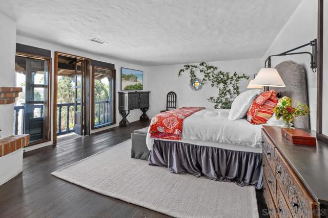 17507 Los Morros, Rancho Santa Fe CA: https://media.crmls.org/mediaz/b6874932-1e97-44f4-b7c4-22968388f227.jpg