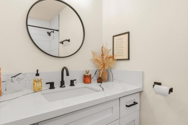 Detail Gallery Image 25 of 32 For 1651 S Juniper St #206,  Escondido,  CA 92025 - 3 Beds | 2/1 Baths