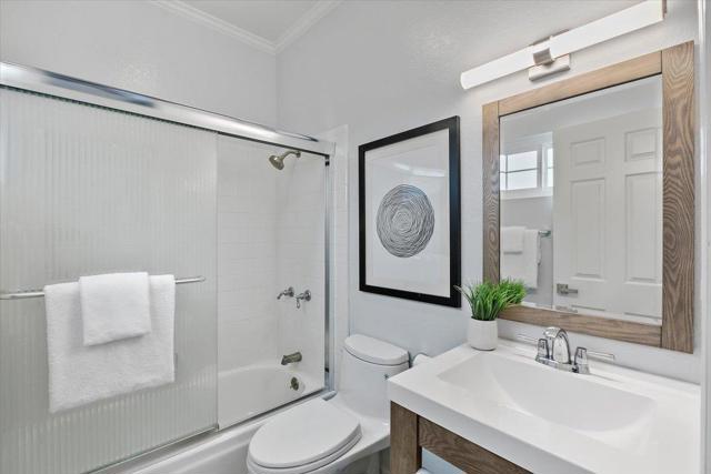 1233 Bellevue Avenue, Burlingame CA: https://media.crmls.org/mediaz/b687edbf-2a6f-4bbe-b654-ce56129a85b7.jpg