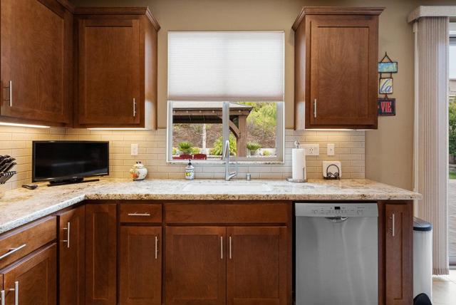 1515 Sunflower Drive, Hollister CA: https://media.crmls.org/mediaz/b688d8a6-6d47-418b-81e9-33132933d8e0.jpg
