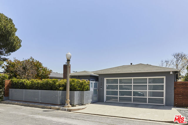 Image 3 for 3708 Roderick Rd, Los Angeles, CA 90065