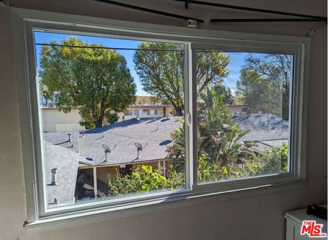 13524 Vanowen Street photo 5