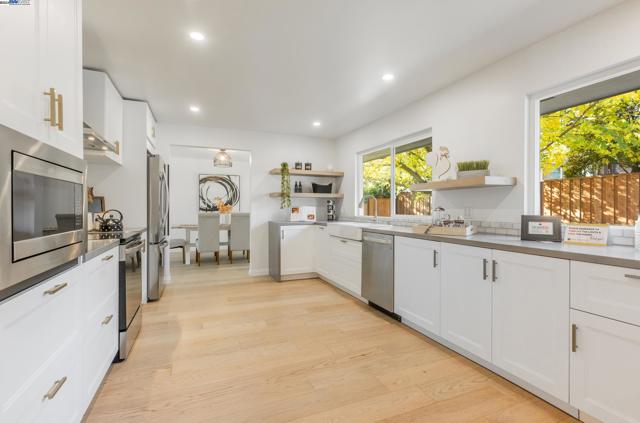Image 6 of 33 For 17007 High Pine Way