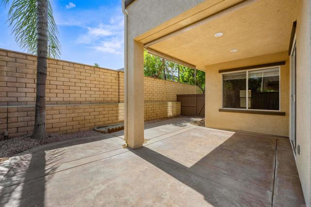 Detail Gallery Image 13 of 39 For 638 Sumner Way #2,  Oceanside,  CA 92058 - 4 Beds | 2/1 Baths