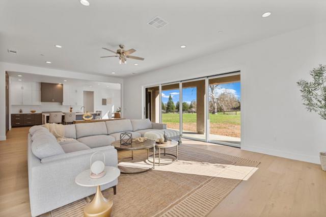 Image 4 of 65 For 8014 Kingbird Ct