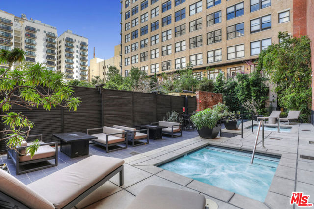 460 S Spring Street, Los Angeles CA: https://media.crmls.org/mediaz/b68caad5-a7a8-4fbb-842c-d3ba13231ceb.jpg
