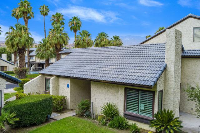 47 Portola Drive, Palm Springs CA: https://media.crmls.org/mediaz/b68cdc95-554f-4bf6-8c24-73c42eed28fe.jpg