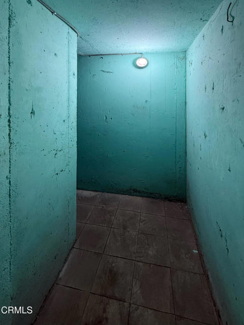 Detail Gallery Image 33 of 37 For 2801 Ceilhunt Ave, Los Angeles,  CA 90064 - 4 Beds | 2 Baths