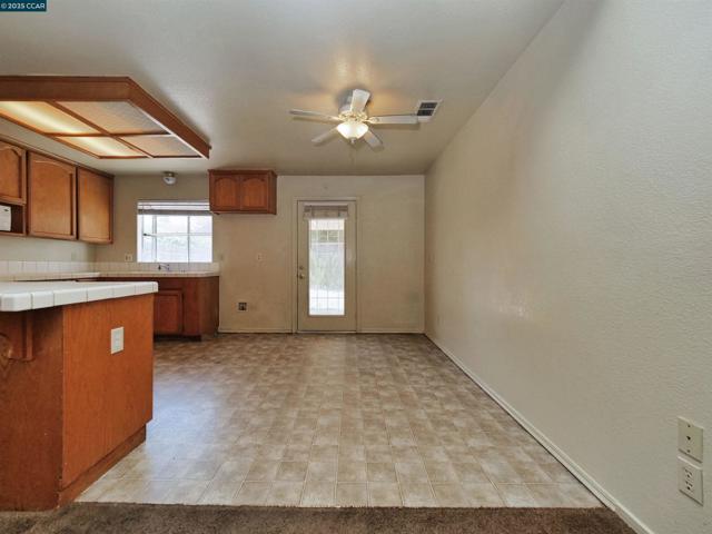 4212 Dunster Drive, Salida CA: https://media.crmls.org/mediaz/b68cf41e-c562-4271-9809-cf50c79ee506.jpg
