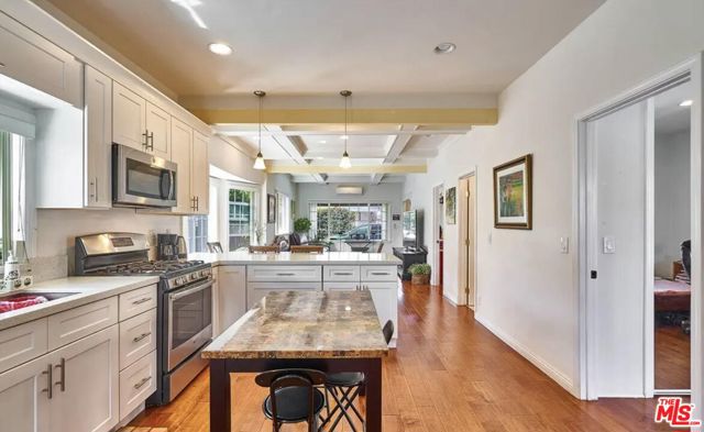 116 S Alexandria Avenue, Los Angeles CA: https://media.crmls.org/mediaz/b68d0c0e-6d32-4dc9-8ea3-035db23b4977.jpg