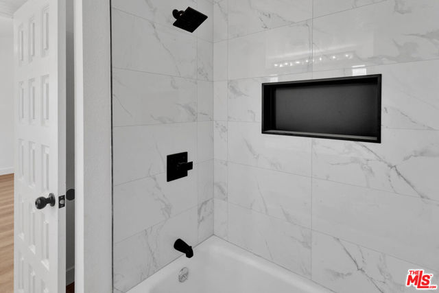 8055 Bangor Avenue, Hesperia CA: https://media.crmls.org/mediaz/b68d8d7f-688b-4f5c-8740-3fdae7e31ced.jpg