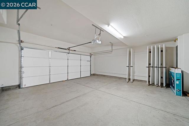 27264 Cosmo Ct, Hayward CA: https://media.crmls.org/mediaz/b68eb1fc-6344-4f7f-9d86-6f633a873fae.jpg