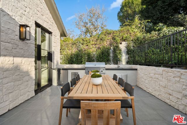 10444 Charing Cross Road, Los Angeles CA: https://media.crmls.org/mediaz/b68f6bee-c386-4944-b16d-e45a1423a4c5.jpg