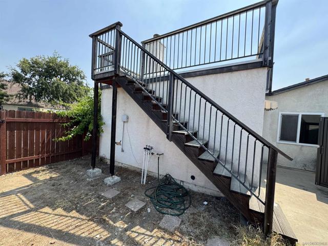 10490 Stanfield Cir, San Diego CA: https://media.crmls.org/mediaz/b68fd4be-2145-424a-8f78-c664851c095a.jpg