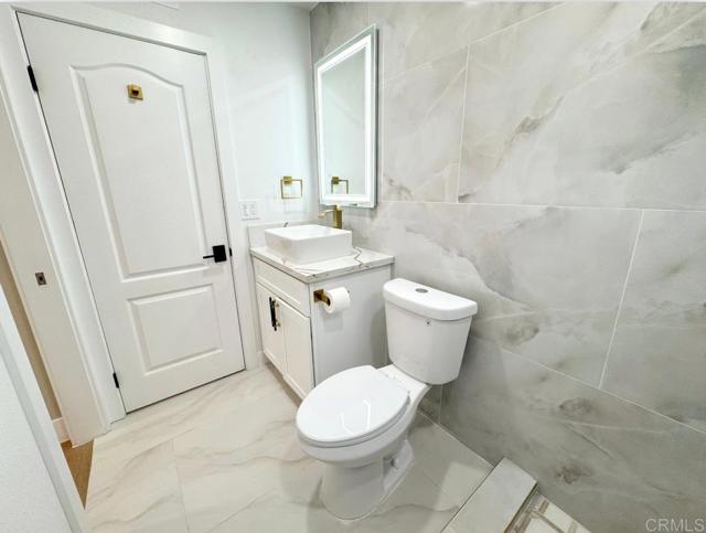 Detail Gallery Image 35 of 51 For 2030 San Remo Dr, Oceanside,  CA 92056 - 4 Beds | 3 Baths