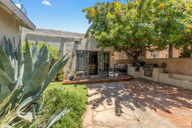 4826 Biona Dr, San Diego CA: https://media.crmls.org/mediaz/b6902599-f230-401f-b89d-d9c766e9f255.jpg