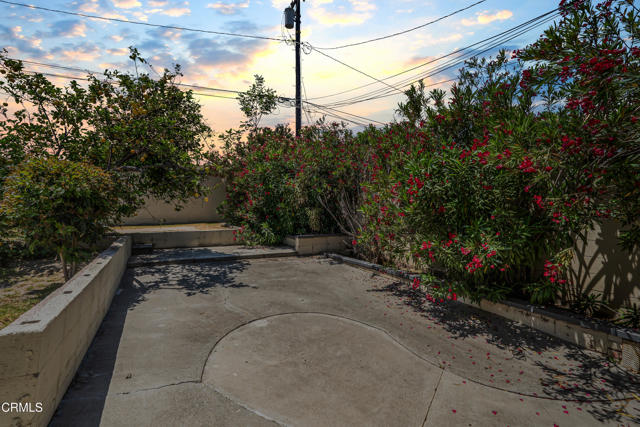 47 Grandview Circle, Camarillo CA: https://media.crmls.org/mediaz/b6909db7-028f-48bc-b5a6-33cc5826449e.jpg