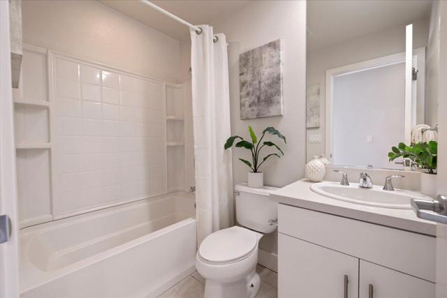 1 E Julian Street, San Jose CA: https://media.crmls.org/mediaz/b690fb9e-c74b-4a90-b547-c22dda3304d3.jpg
