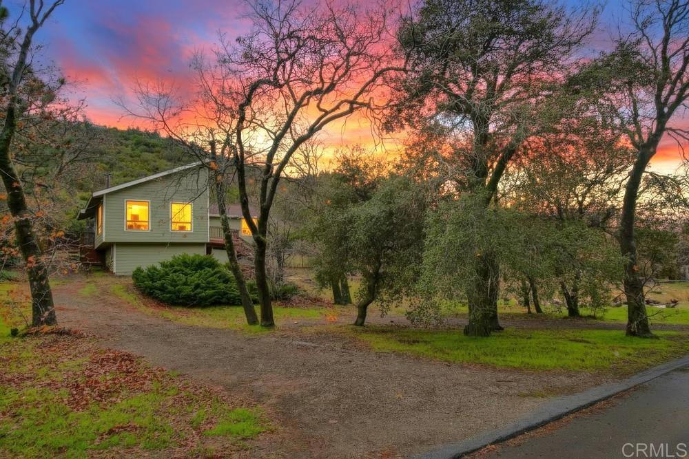 3220 Salton Vista Drive