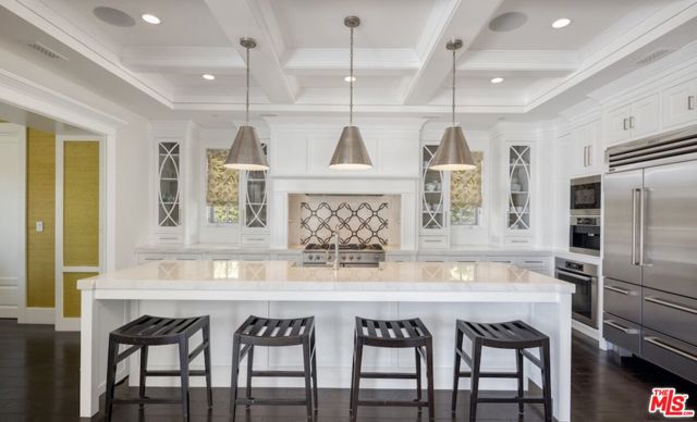 2311 Worthing Lane, Los Angeles CA: https://media.crmls.org/mediaz/b691b67c-cd2c-4651-a26e-bef8875d2a8f.jpg