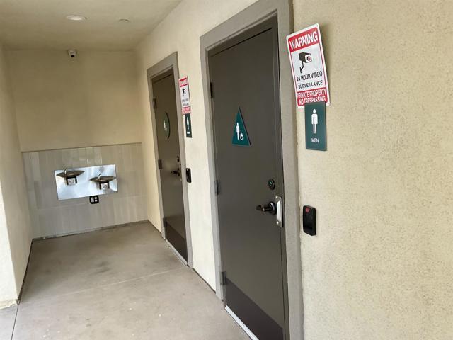 Detail Gallery Image 35 of 45 For 419 Atlas, Escondido,  CA 92025 - 2 Beds | 2/1 Baths