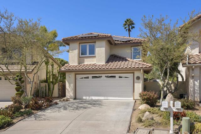 Detail Gallery Image 2 of 47 For 4989 Corte Playa Encino, San Diego,  CA 92124 - 4 Beds | 2/1 Baths