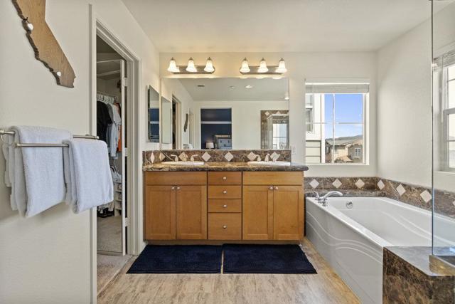 978 Martin Trail, Daly City CA: https://media.crmls.org/mediaz/b6953ec9-4610-4e5a-b67e-c48d76c29f33.jpg
