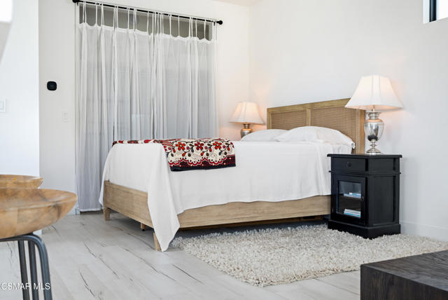 33433 Decker School Road, Malibu CA: https://media.crmls.org/mediaz/b6958ee6-a945-4360-85f9-1c5607e997ec.jpg