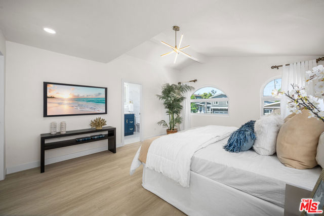 2733 Grand Summit Road, Torrance CA: https://media.crmls.org/mediaz/b695afb9-b7c0-4b08-a5c4-8e7702240727.jpg