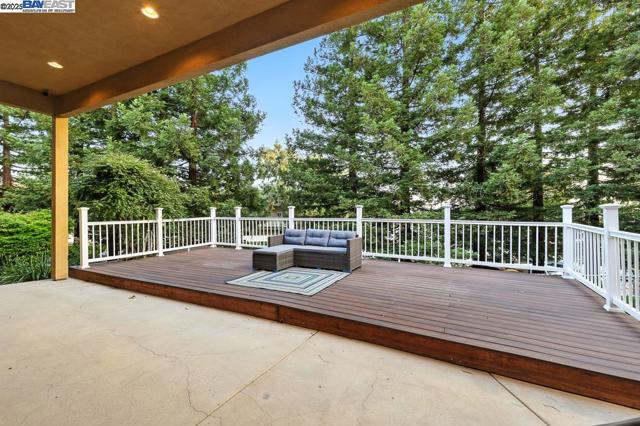 874 Overhill Dr, Hayward CA: https://media.crmls.org/mediaz/b695e9d2-f119-4f4e-9ce2-4203304f7d3e.jpg