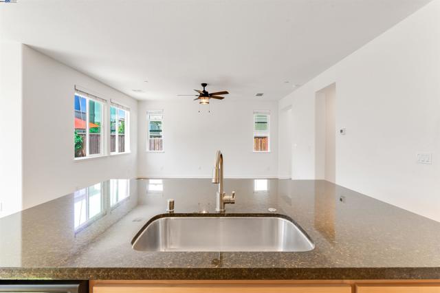 Image 10 of 38 For 2336 Endeavor Way