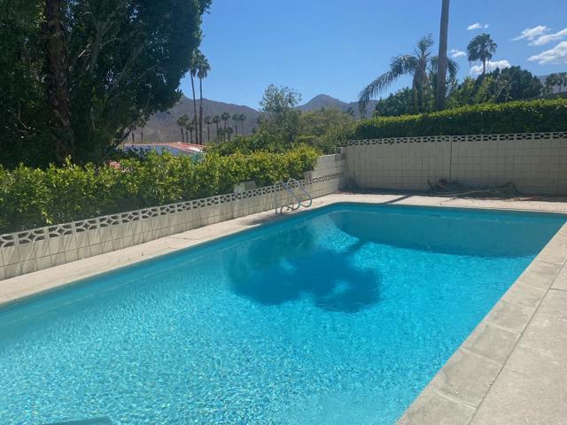 48190 Birdie Way, Palm Desert CA: https://media.crmls.org/mediaz/b6969aaf-7ed4-475d-86c4-ac7f5a613c8a.jpg