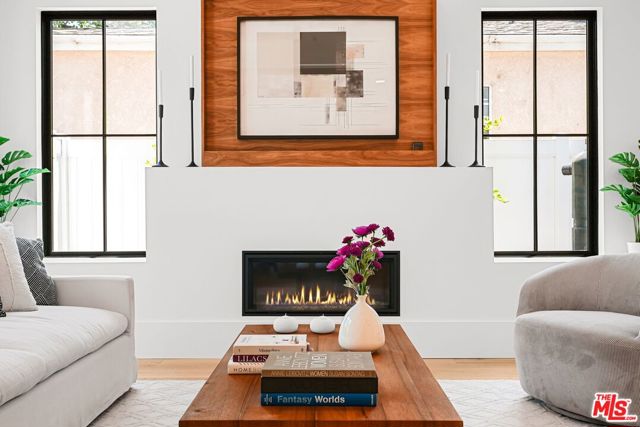 4153 Vantage Avenue, Studio City CA: https://media.crmls.org/mediaz/b697ce90-447e-488f-86a0-521c87368333.jpg
