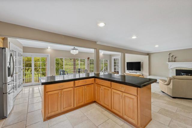 17480 Hoot Owl Way, Morgan Hill CA: https://media.crmls.org/mediaz/b697f1ff-1763-4eba-a54d-1925991361a7.jpg