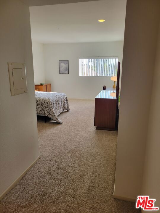 11870 WASHINGTON Place, Los Angeles, California 90066, 2 Bedrooms Bedrooms, ,2 BathroomsBathrooms,Condominium,For Sale,WASHINGTON,24425755