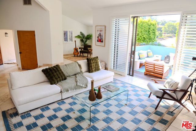 520 Barker Pass Road, Santa Barbara CA: https://media.crmls.org/mediaz/b69a7b38-deb5-4155-aa42-0c450ae1effb.jpg