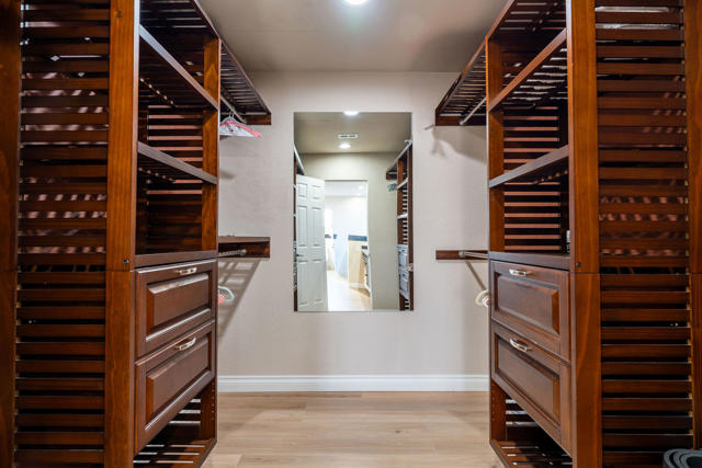 72815 Somera Road, Palm Desert CA: https://media.crmls.org/mediaz/b69ae954-0c05-4758-8d76-b504e57e16f7.jpg