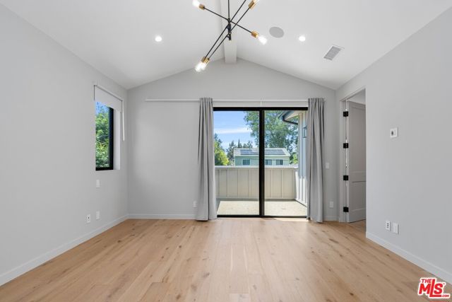 4647 Morse Avenue, Sherman Oaks CA: https://media.crmls.org/mediaz/b69b0ec7-2833-4d9c-b588-5dd5cc154d4a.jpg