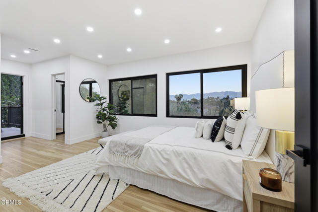 Detail Gallery Image 17 of 63 For 2001 Kenilworth Avenue Ave, Los Angeles,  CA 90039 - 4 Beds | 4 Baths