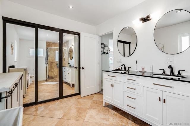 1271 Via Sendero, Escondido CA: https://media.crmls.org/mediaz/b69c92af-be04-4336-845a-69d7d5231e44.jpg